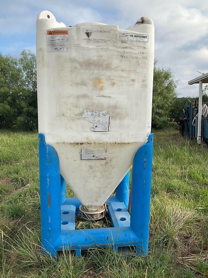Used Snyder Flow Master Hopper