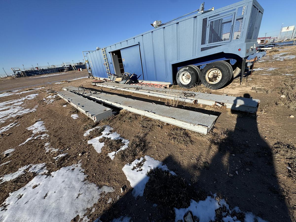 Used Diamond Plate Wire and Hose Suitcase