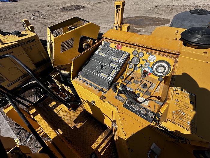 Used 1996 Gomaco GT-3600 Curb & Gutter Machine