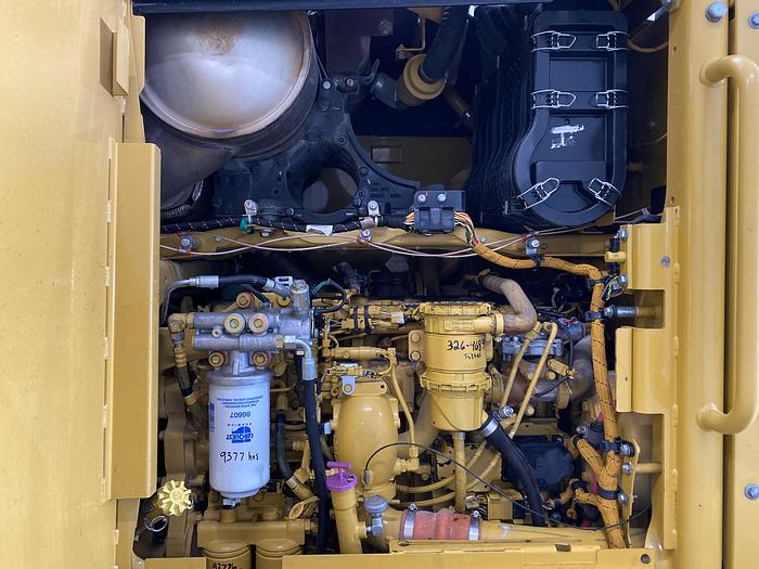 Used 2011 Cat 160M2 AWD VHP Plus