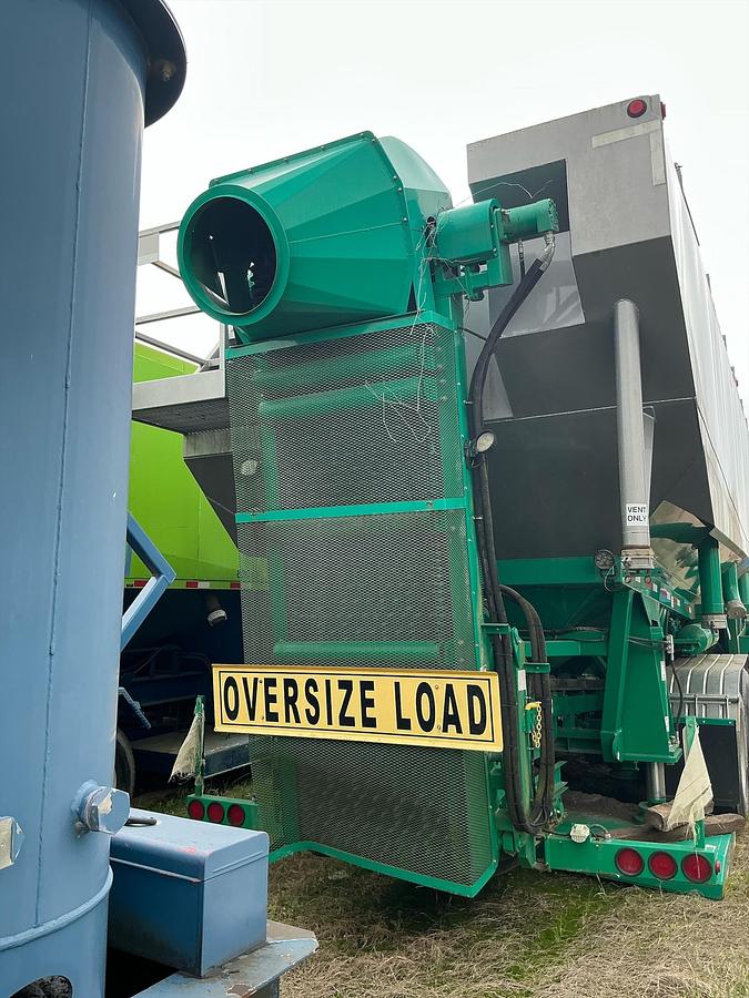 Used 2013 CHARLTON & HILL ESH-1701 T/A SAND HOGG TRAILER