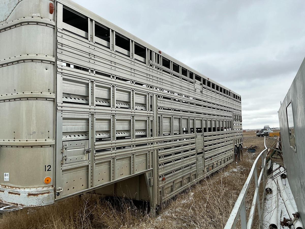 Used 1976 Wilson Bull Livestock Trailer