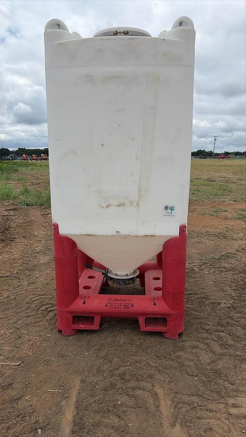 Used Snyder Flow Master Hopper 