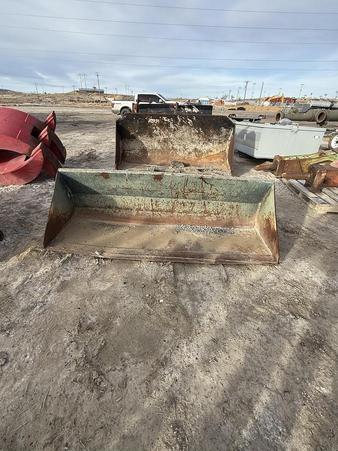 Used 2008 GEHL 8FT Bucket