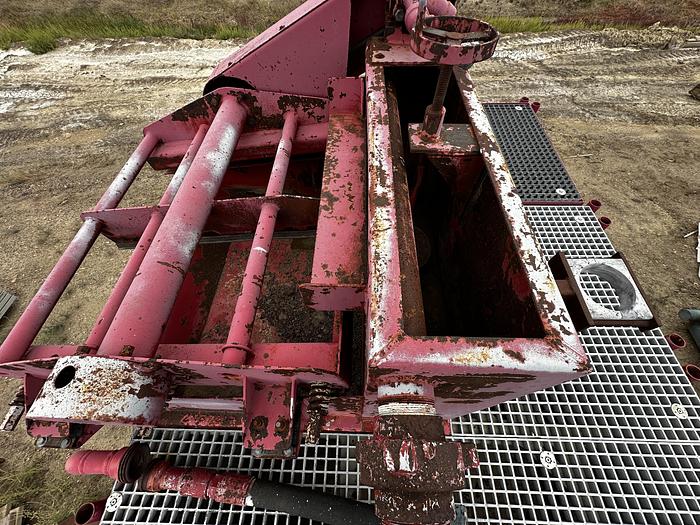 Used Mud Tank 230 BBL With Shaker