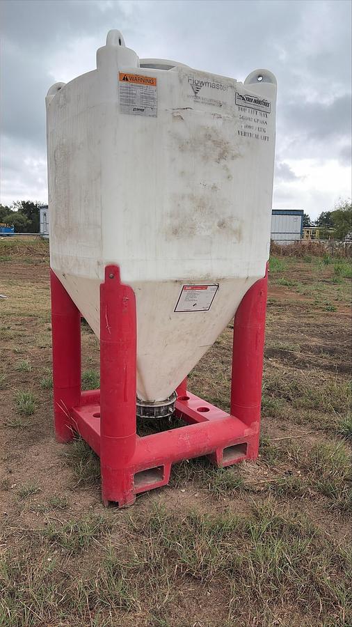 Used Snyder Flow Master Hopper