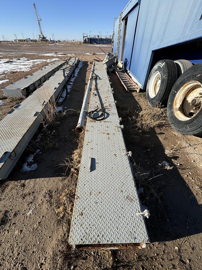 Used Diamond Plate Wire and Hose Suitcase