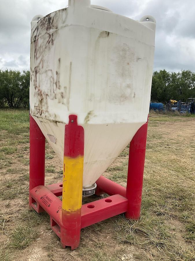 Used Snyder Flow Master Hopper