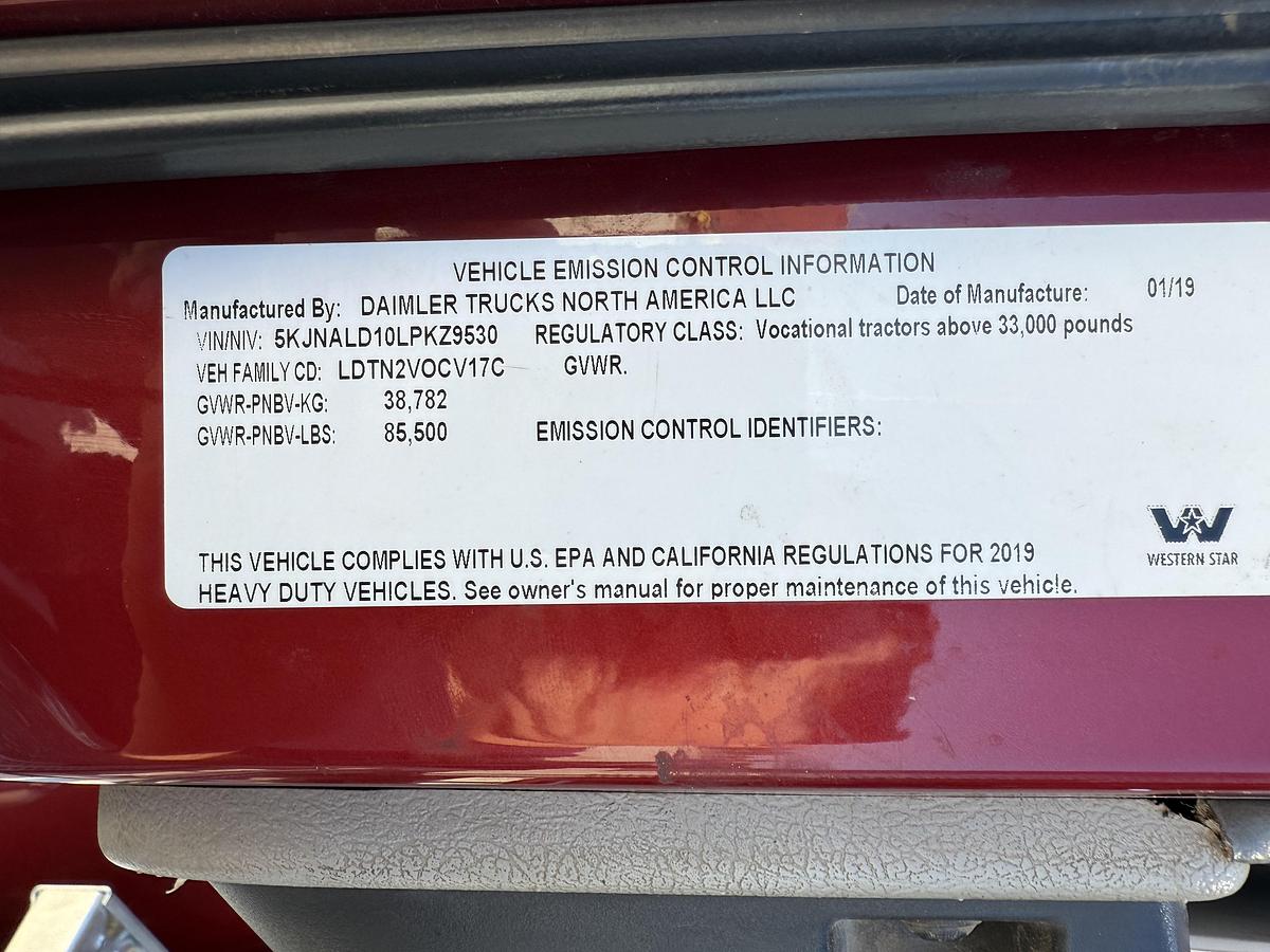 Used 2020 Western Star 4900SB Winch Truck w/Conventional Sleeper