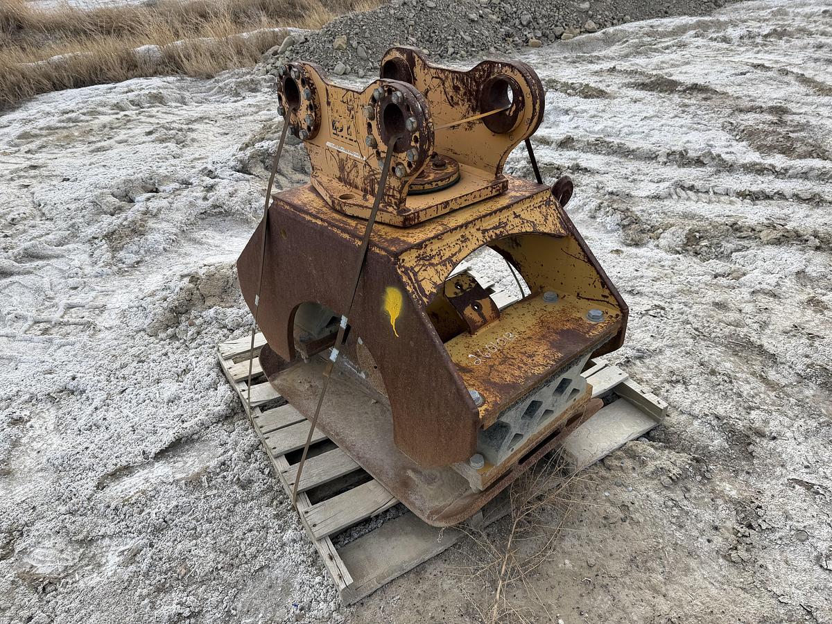 Used BTI 24in Plate Compactor Attachment
