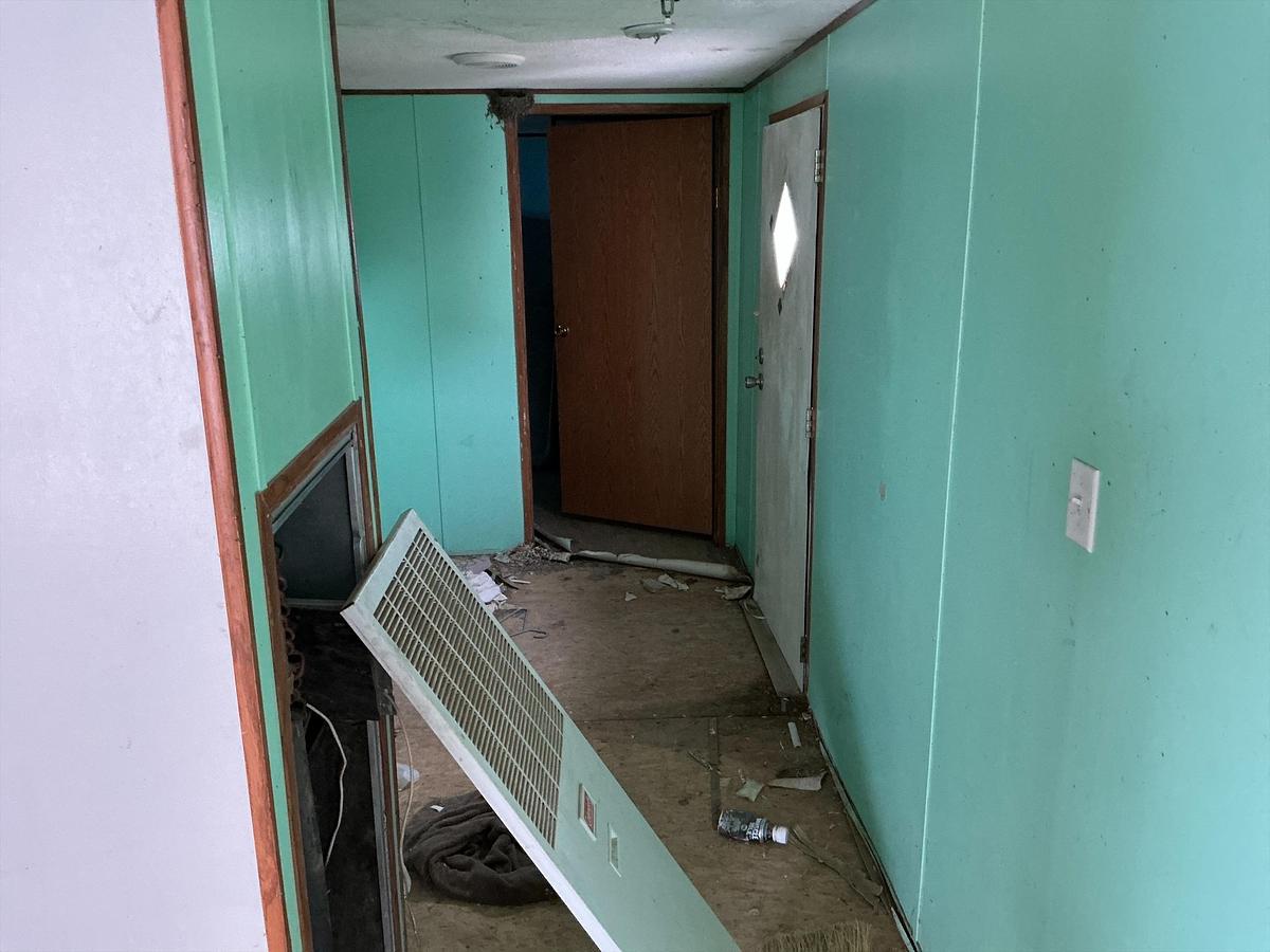 Used Crew House (Mobile Home)