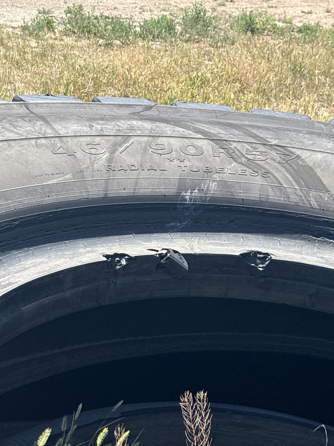 Used Bridgestone haul truck tire 46/90R57