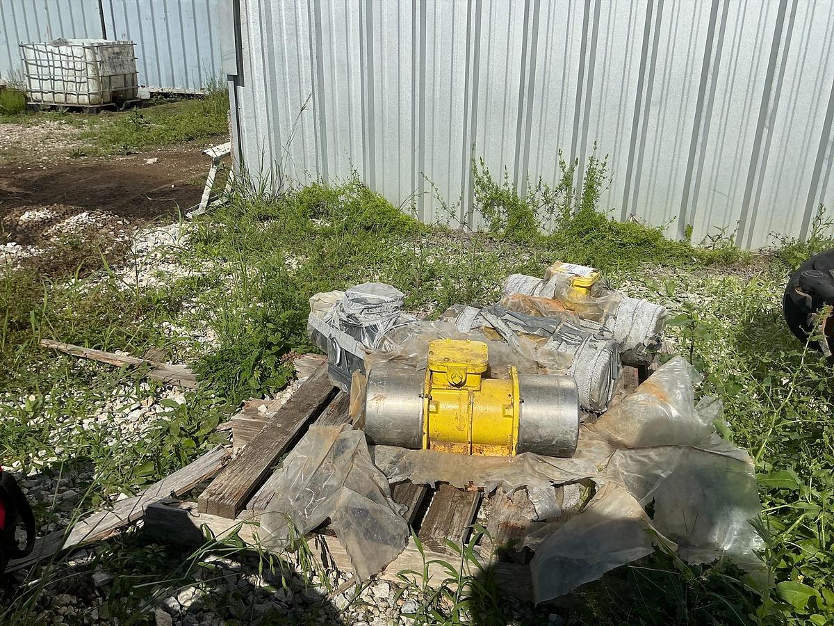 Used Vimarc Vibrating Motor x4
