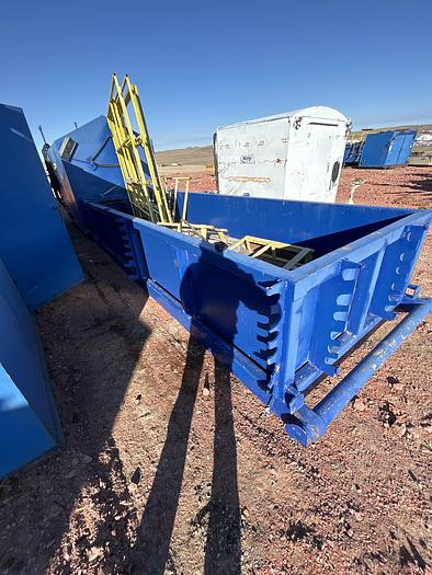 Used Tool shed Skid 7'x32'