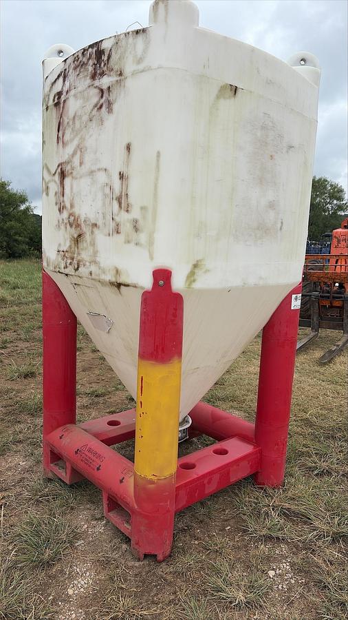 Used Snyder Flow Master Hopper