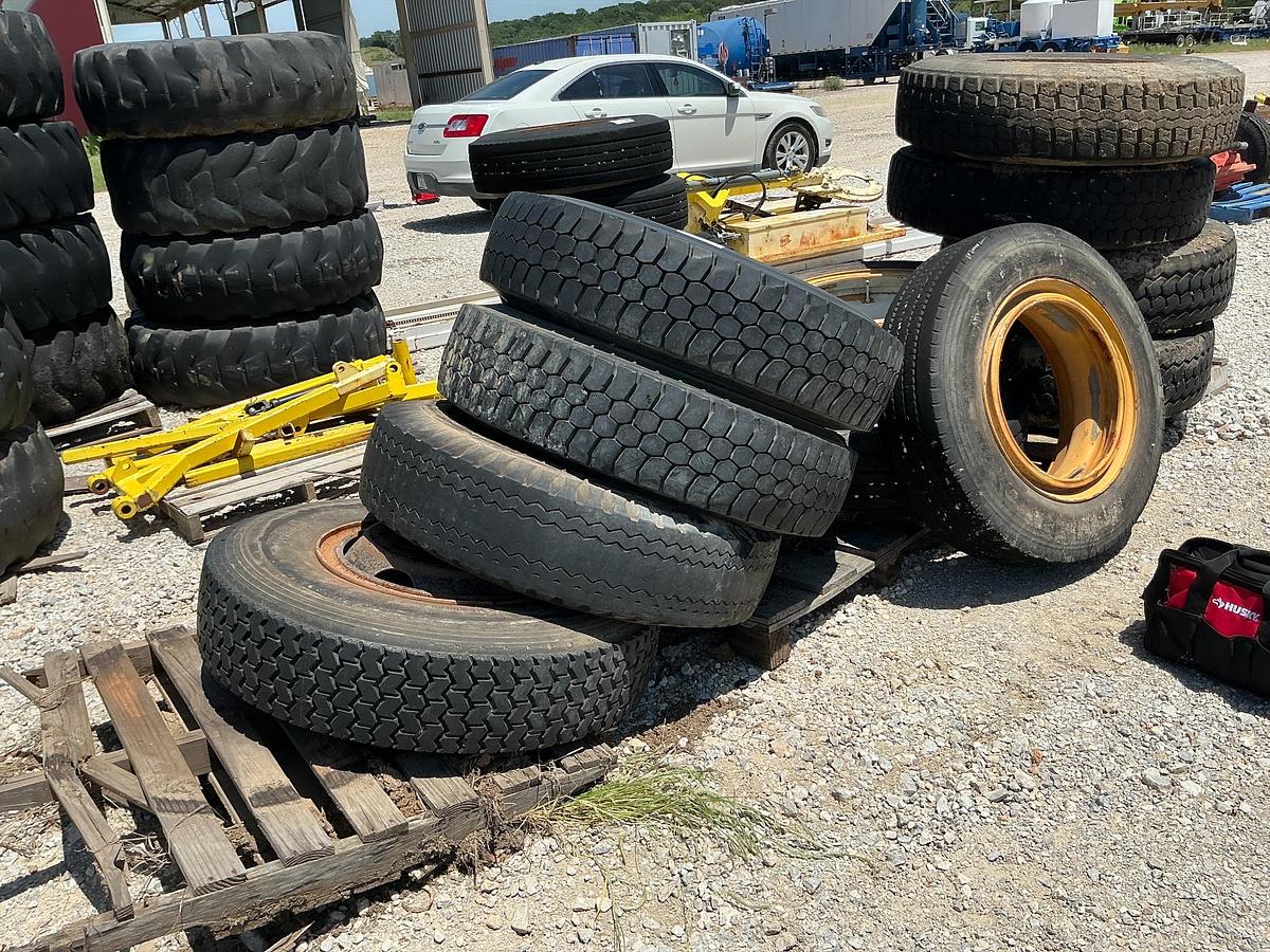 Used Steel Mark Radial Tires