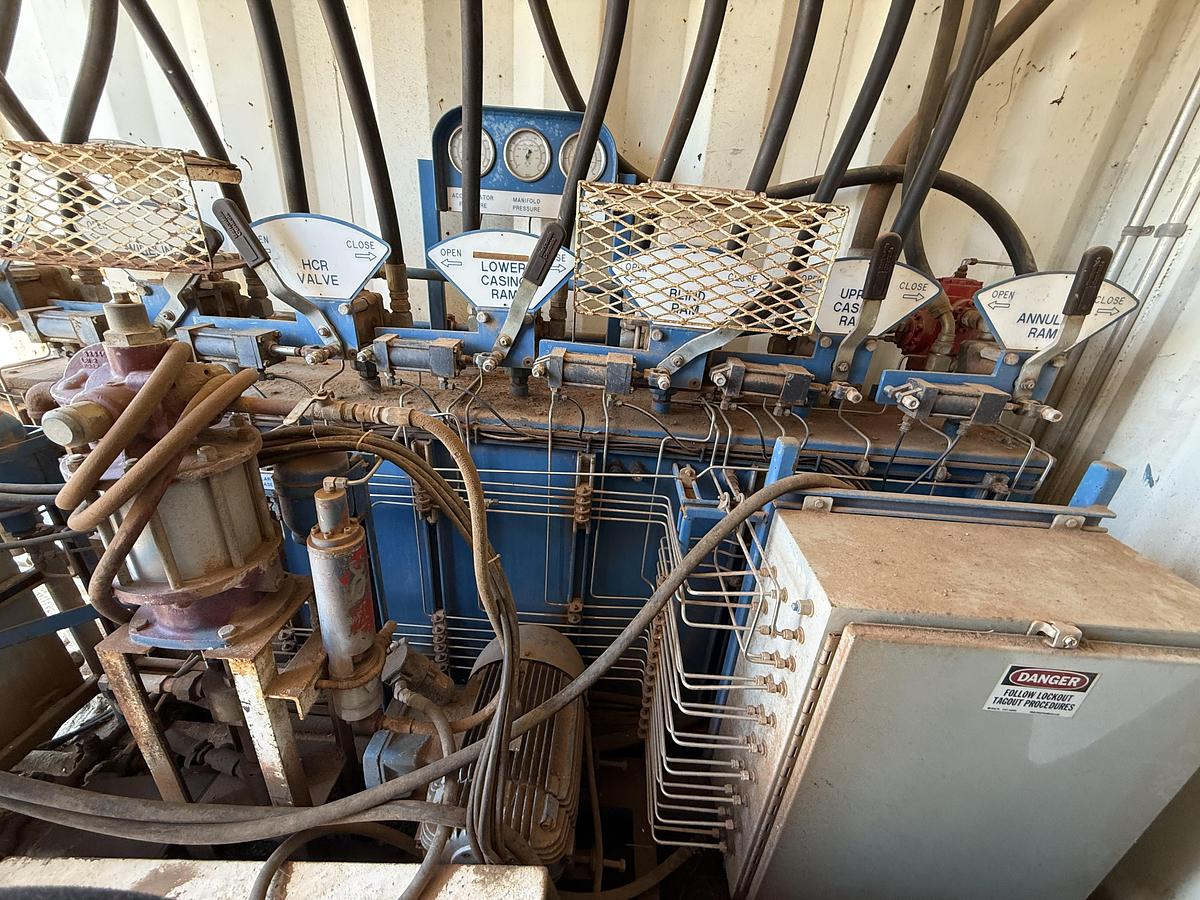 Used Accumulator 10-Station Closing Unit