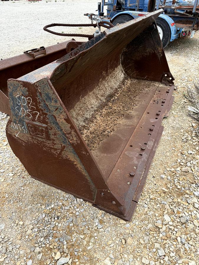 Used CAT Bucket