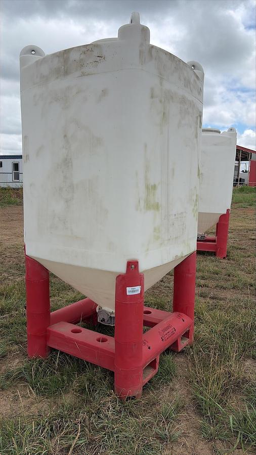 Used Snyder Flow Master Hopper