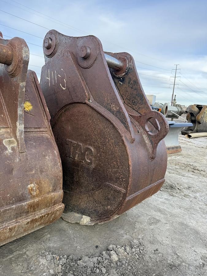 Used TAG 24in Excavator Bucket