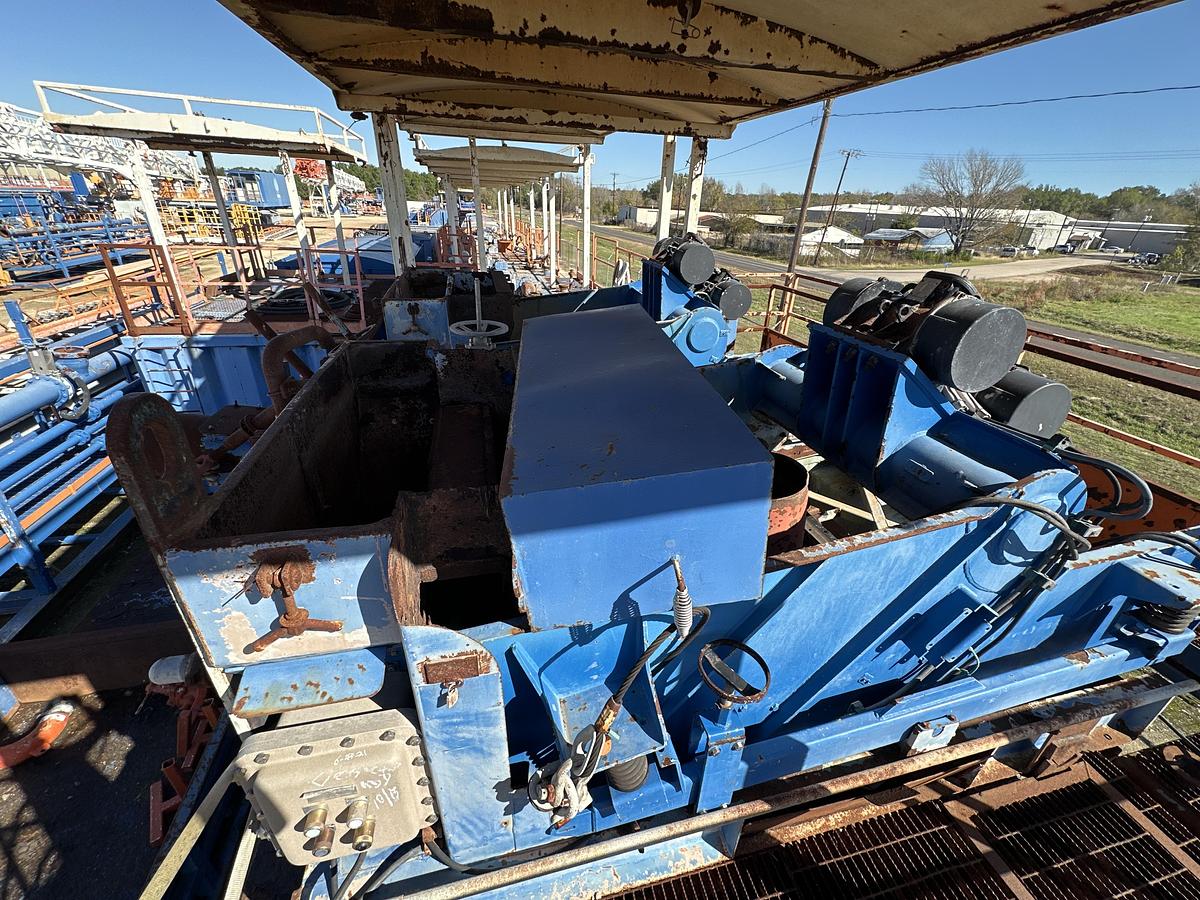 Used NOV IDEAL RIG 1500 HP WALKING DRILL RIG