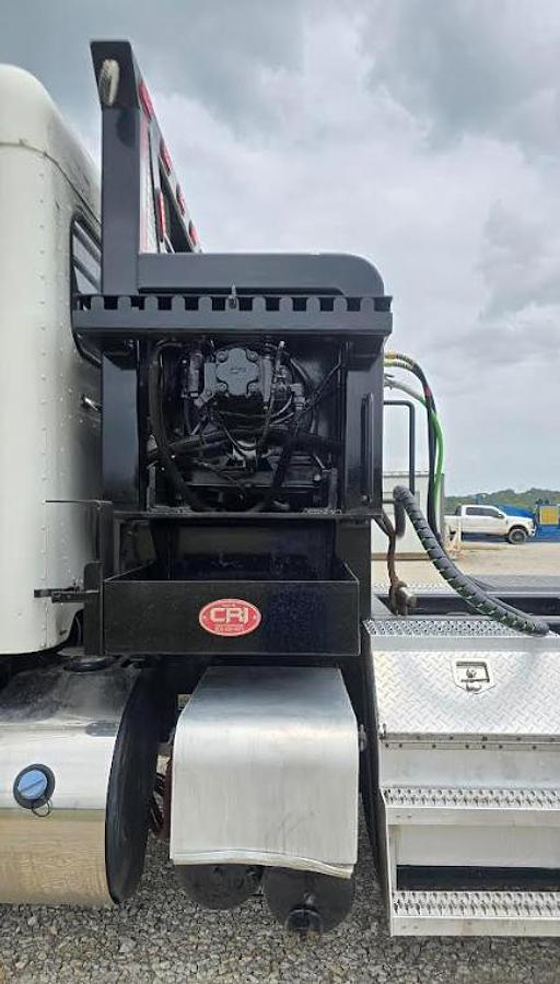 Used 2015 Peterbilt 389 Winch Truck