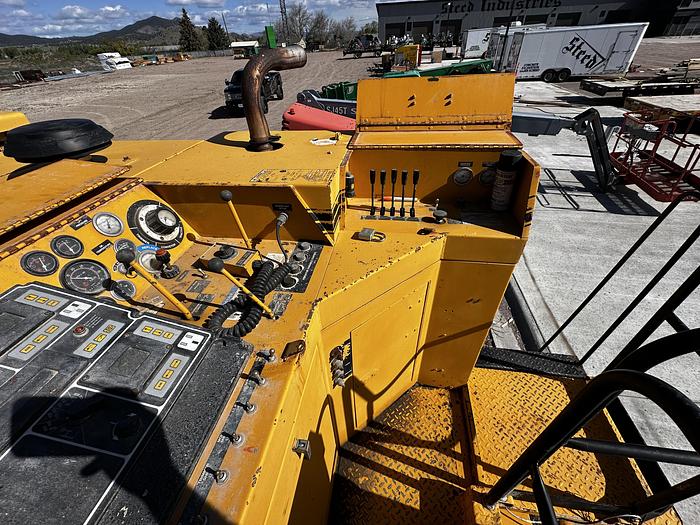 Used 2006 Gomaco GT3600 Curb & Gutter Machine