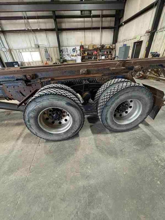 Used 2002 Volvo VHD Roll-Off Truck