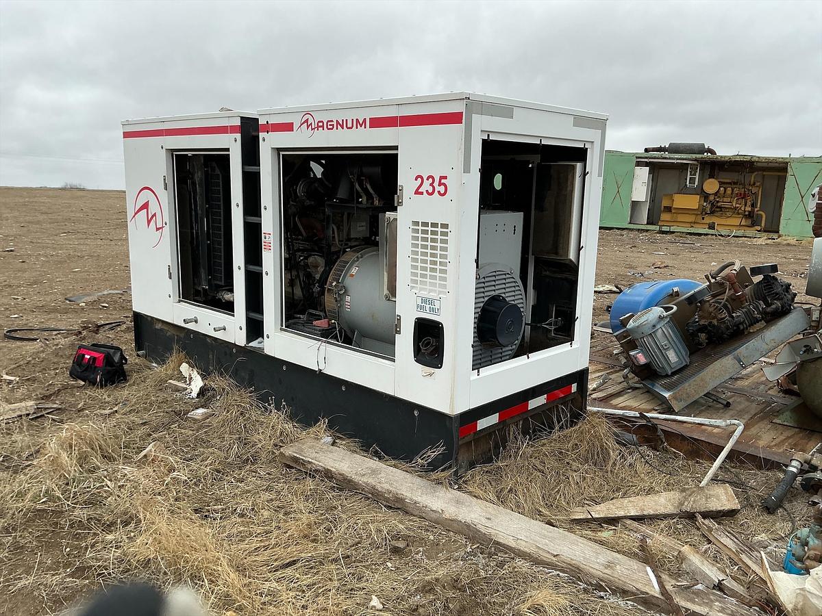 Used Magnum Magna-Plus Generator 235 