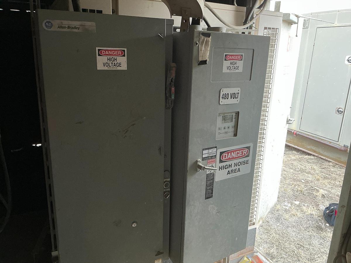 Used 2007 John Deere 250kw Generator
