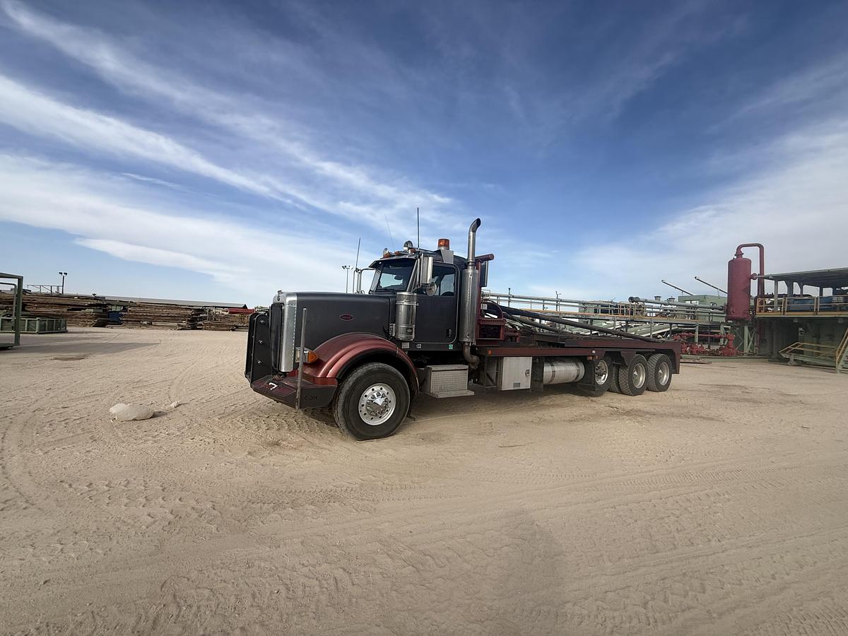 Used 2006 Peterbilt 367 Gin Pole/Bed Truck