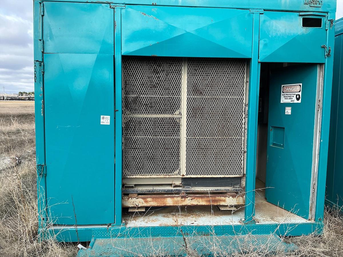 Used 2005 Cummins 500kw Diesel Generator