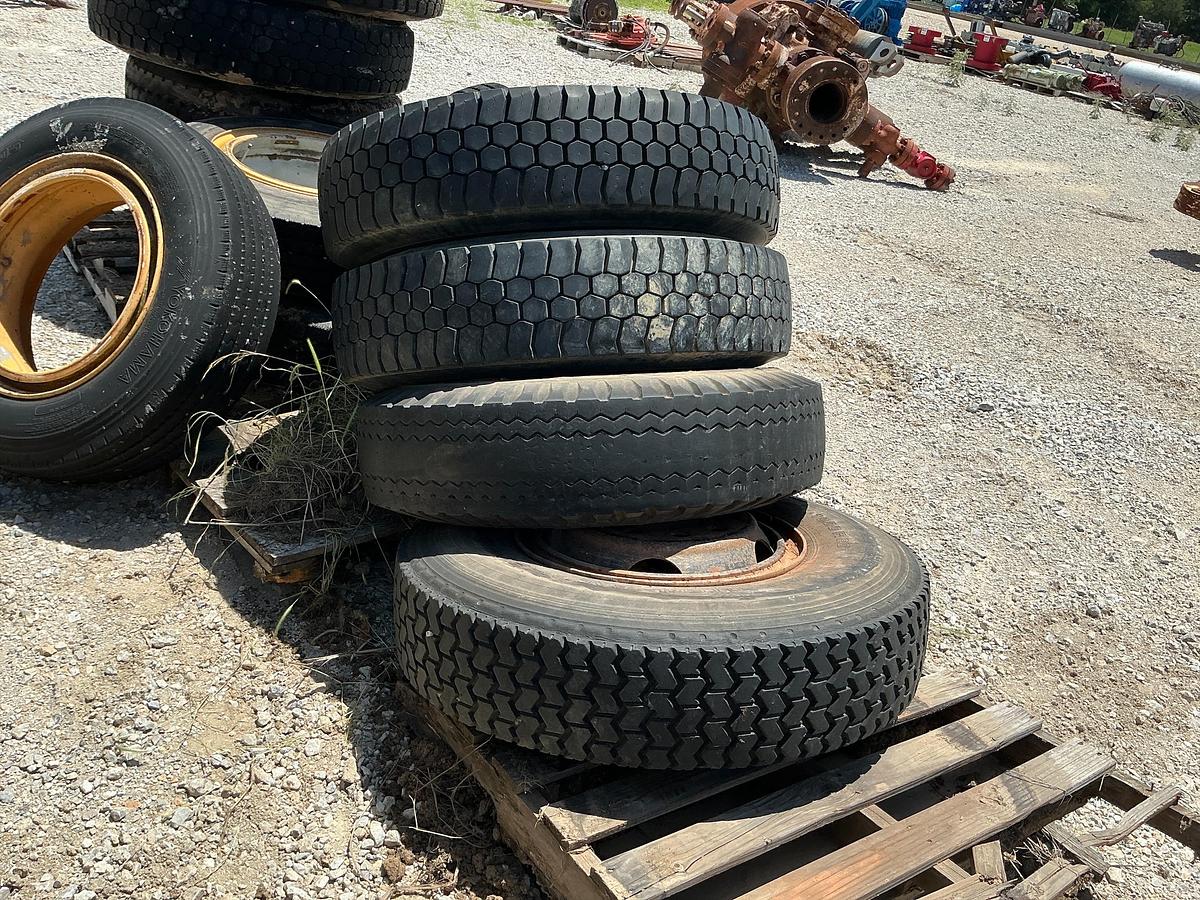 Used Steel Mark Radial Tires