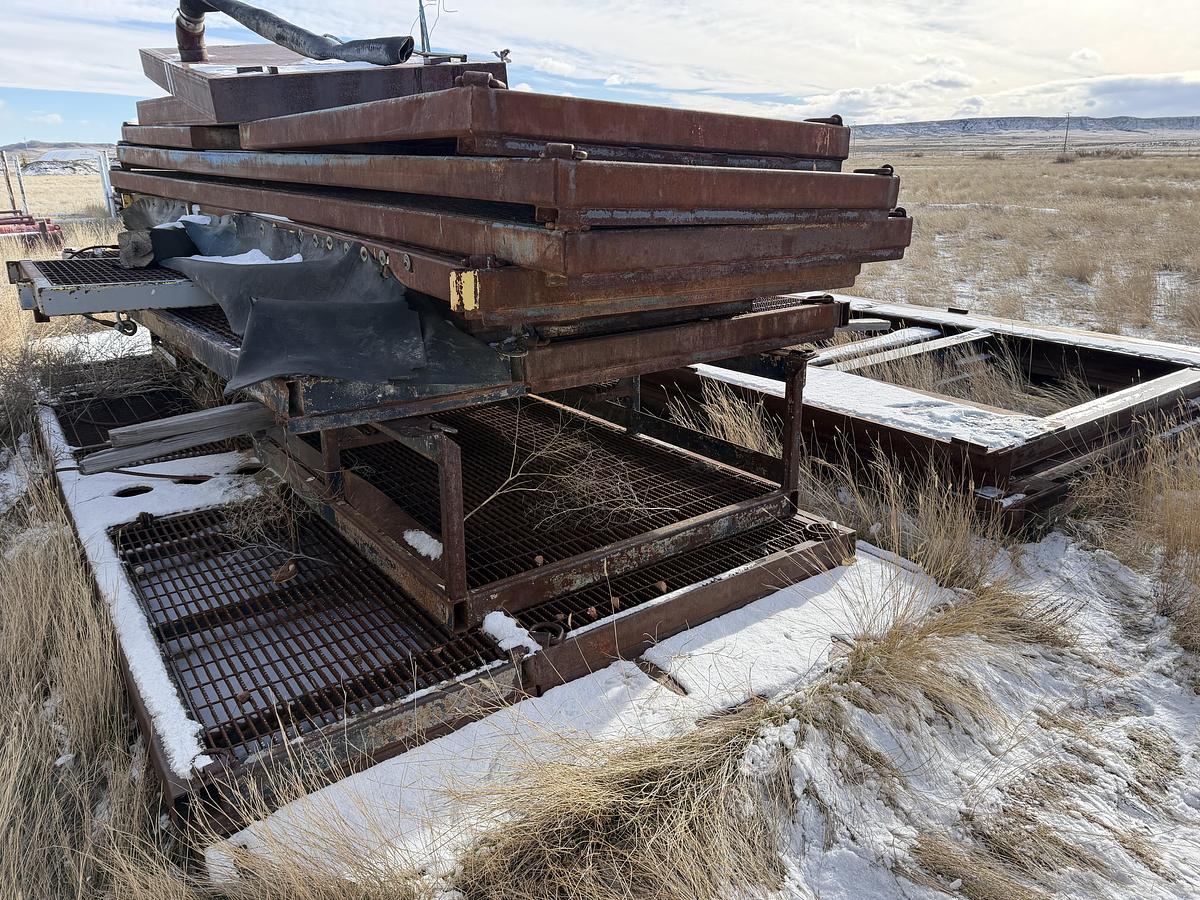 Used Wind Walls, Walkways, Flow Line Pipe, Hoses, Stairs V Door, Skids Rig #235