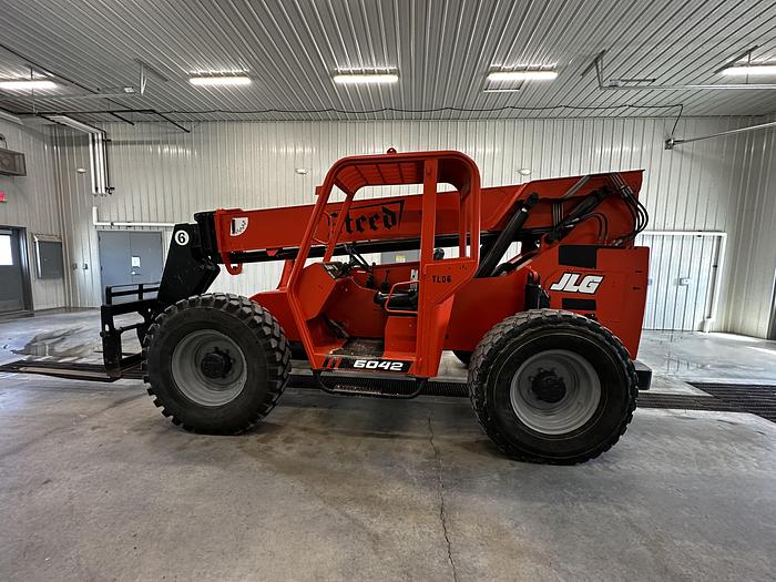 Used 2005 JLG SkyTrak 6062