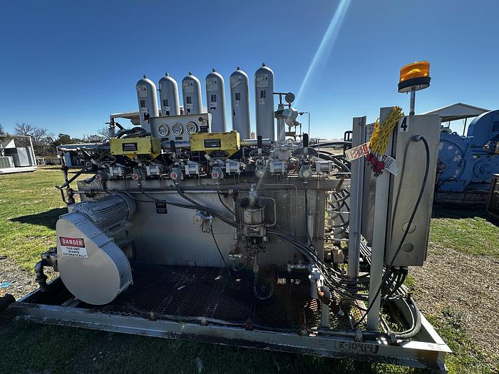 Used Accumulator Six station closing unit