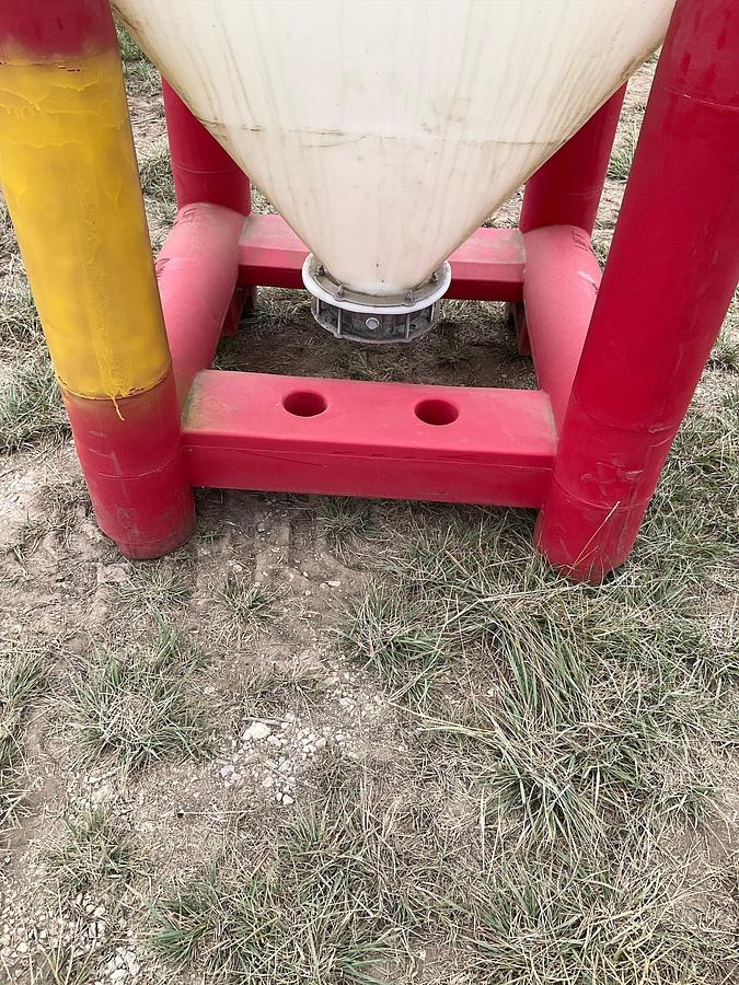 Used Snyder Flow Master Hopper 