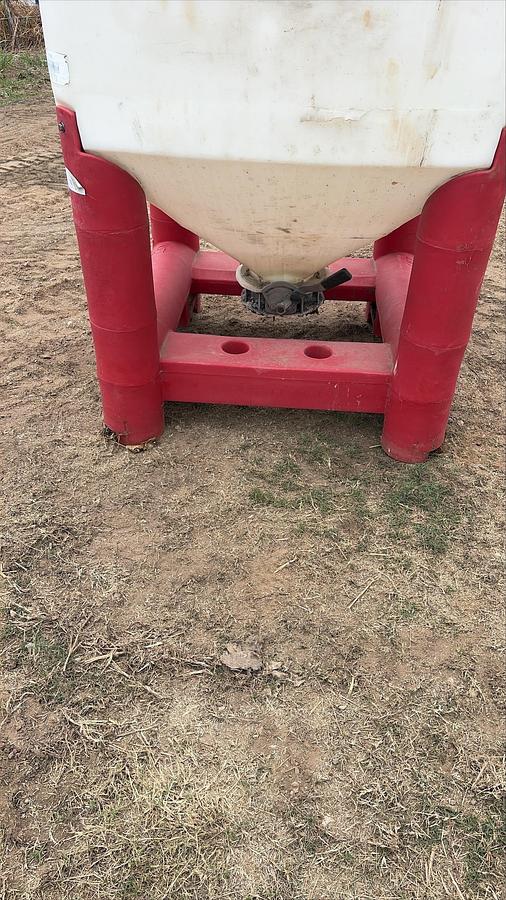 Used Snyder Flow Master Hopper 