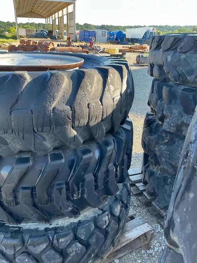 Used American Contractors Tires