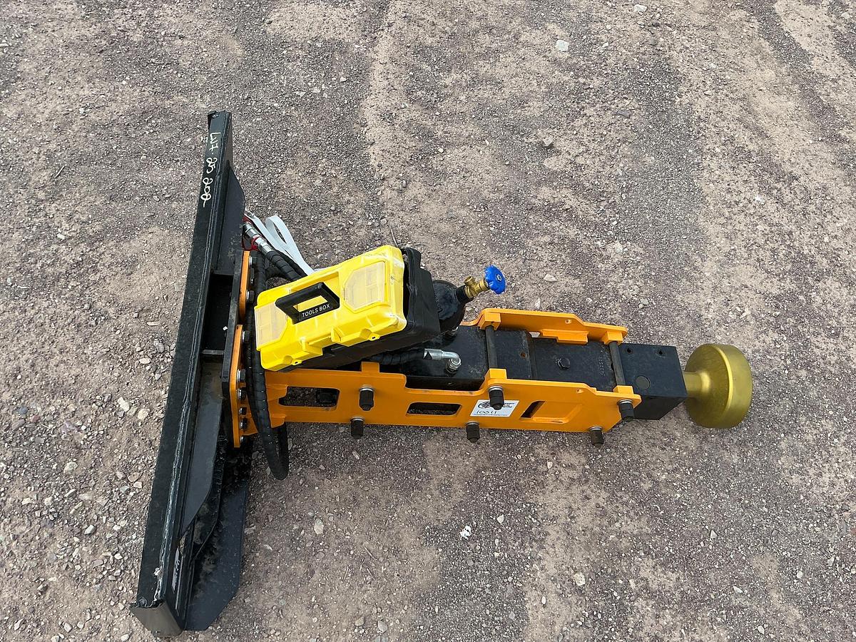 Used 2026 GIYI GY-D680 Skid Steer Post Driver (Unused)