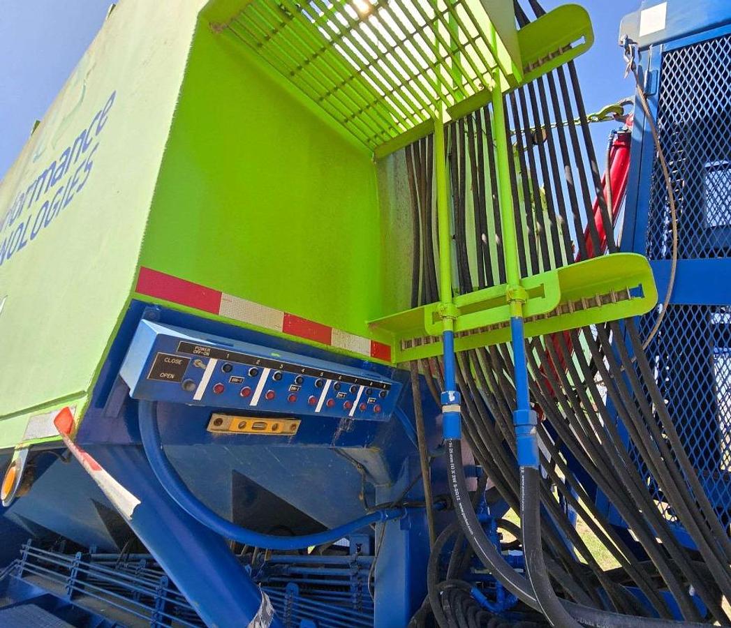 Used 2012 APPCO FS-40 T/A SAND HOG TRAILER