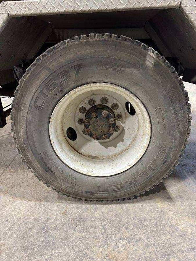 Used 2000 Volvo Rapid Rail Single-Axle Automated Side-Loader