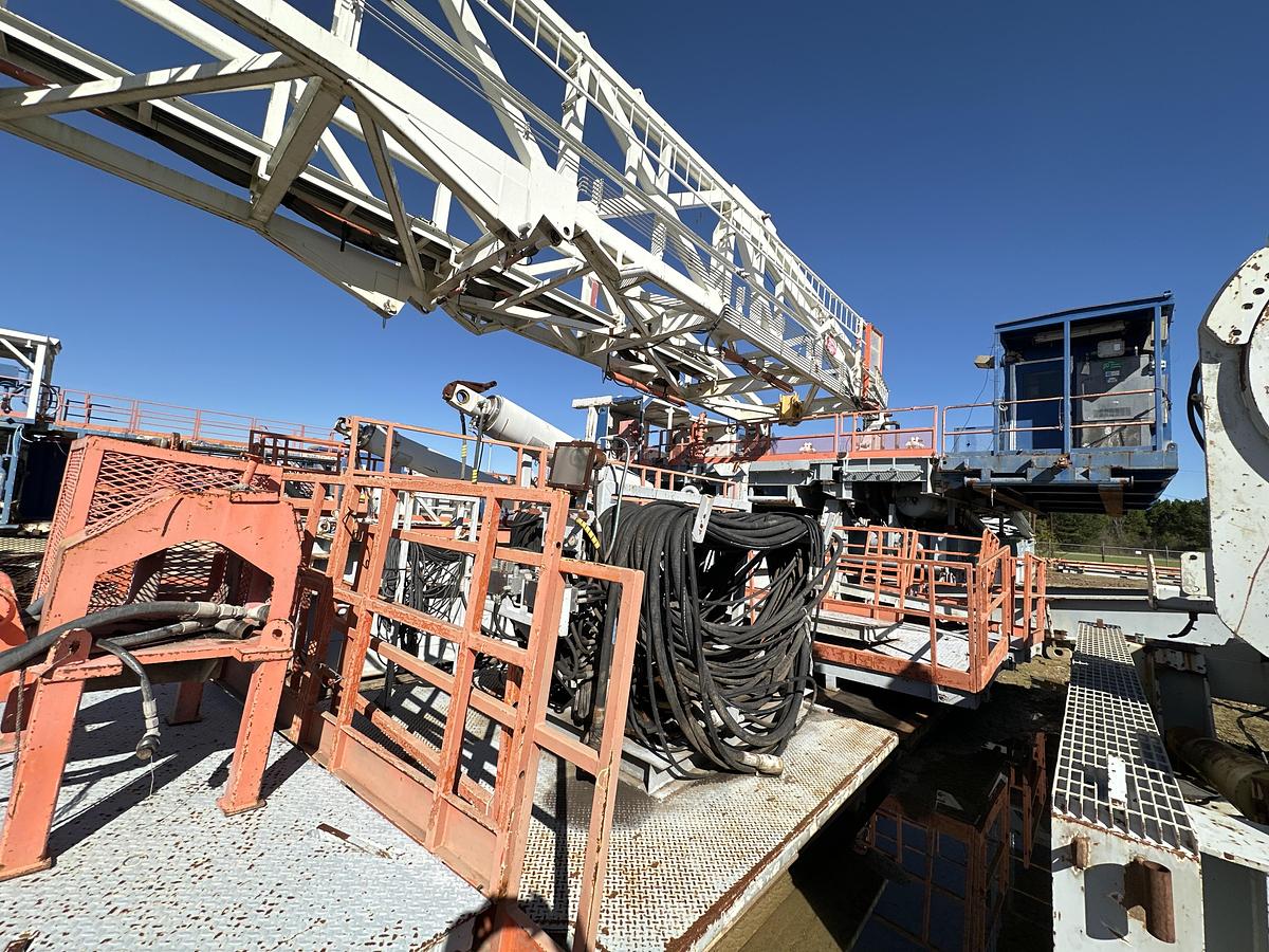 Refurbished NOV IDEAL RIG 1500 HP WALKING DRILL RIG