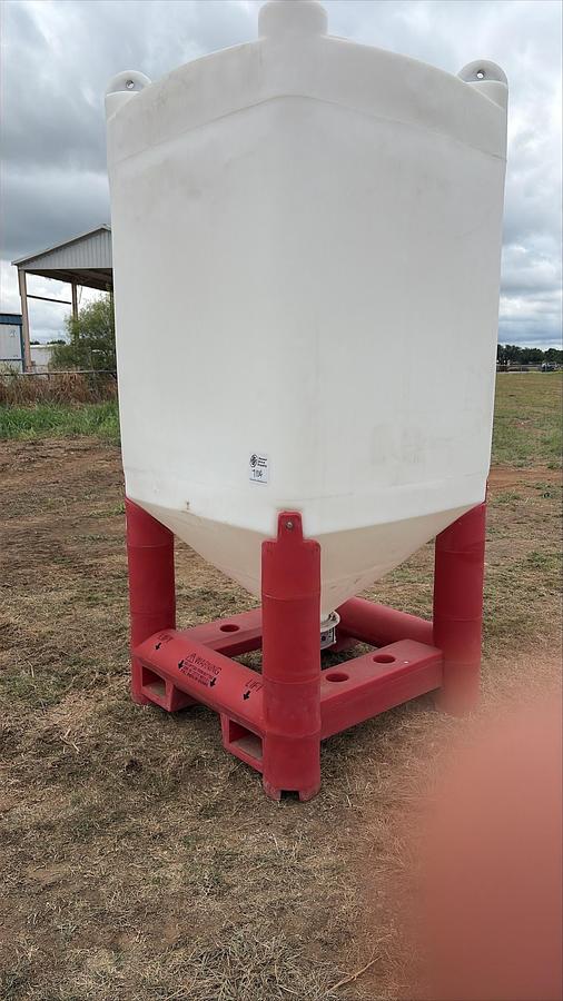 Used Snyder Flow Master Hopper