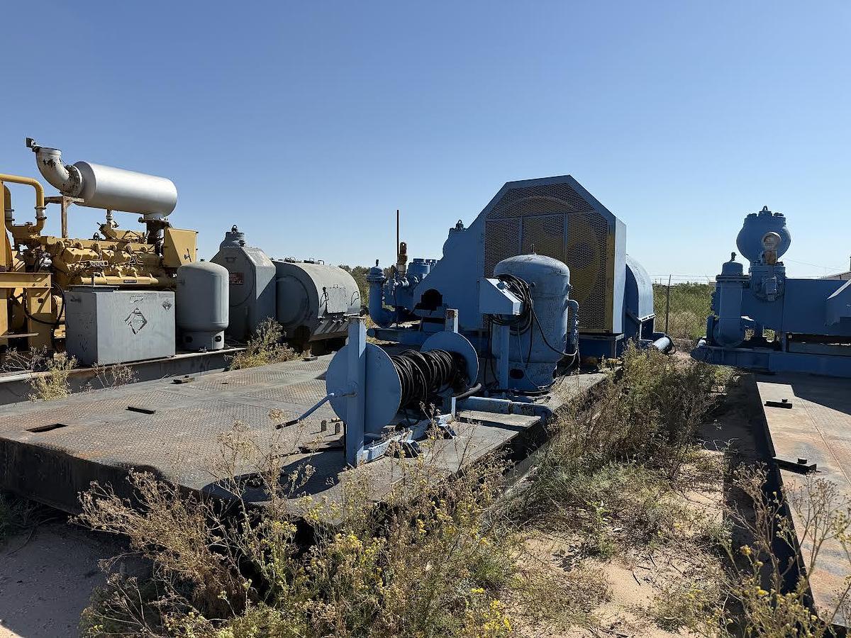 Used National 10P-1300 Triplex Mud Pump