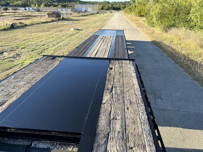 Used 2010 Dorsey 3 axle rolling tail trailer