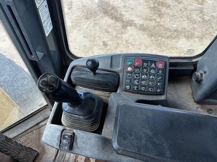 Used John Deere 624 K