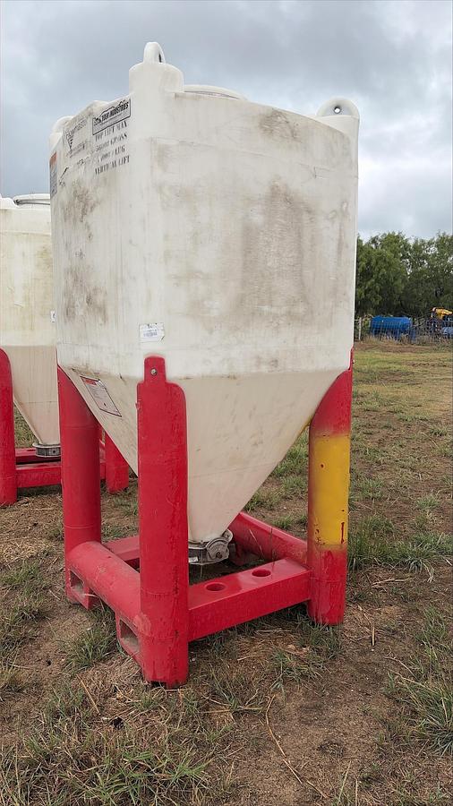 Used Snyder Flow Master Hopper