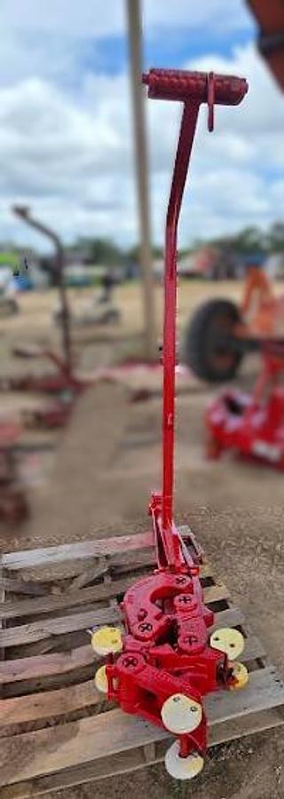 Used Manual Tongs Type B (4&1/4 - 6&3/4)