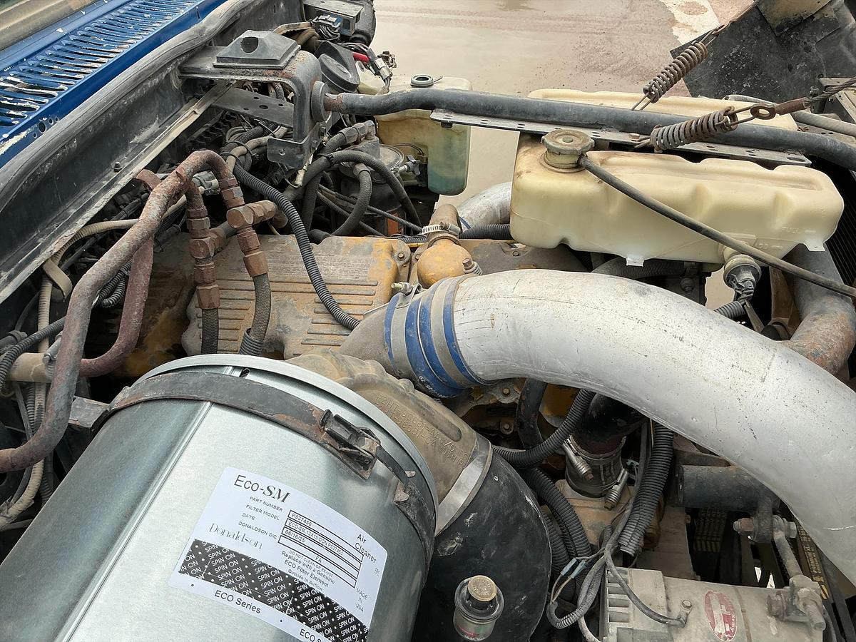 Used Ford 2000 Gallon Water Truck